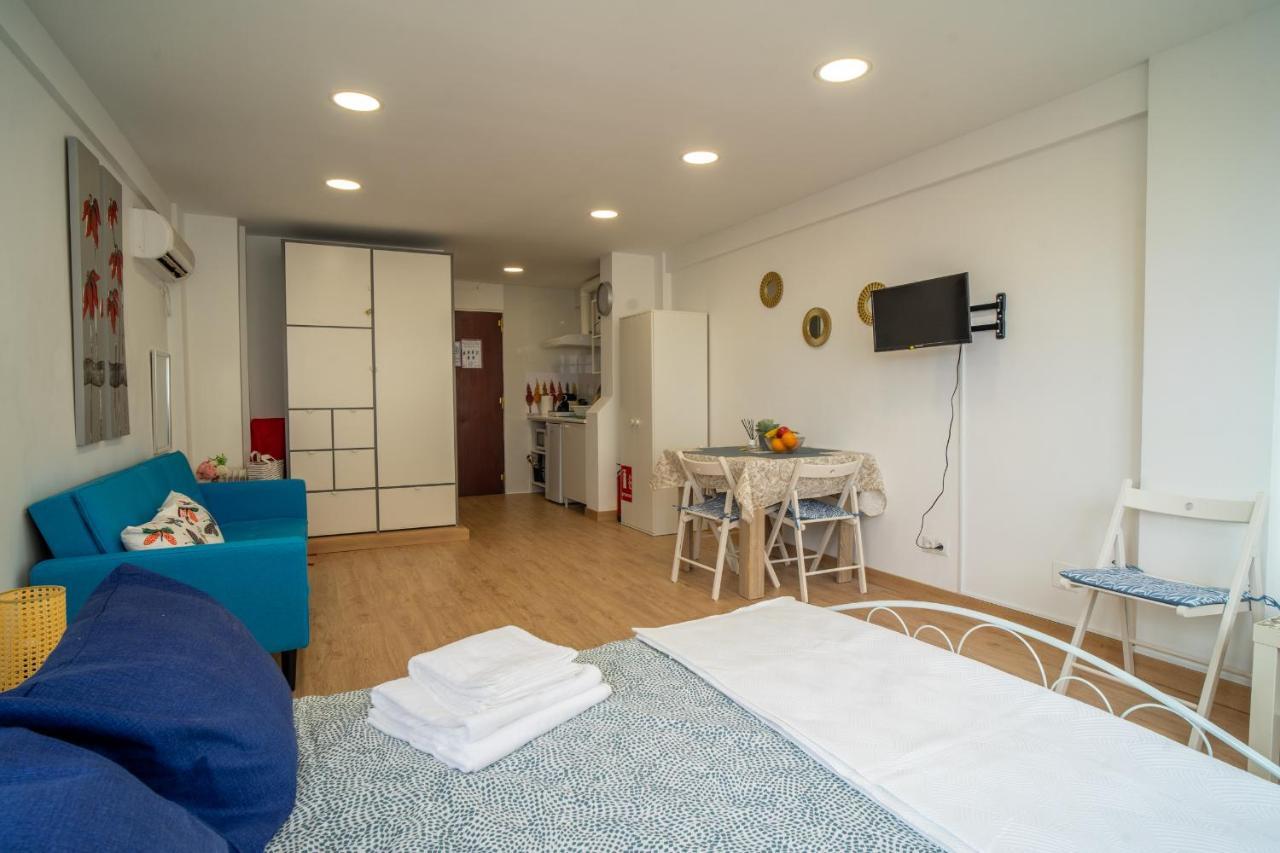 Apt. P/3 10' From The Beach W/Wifi In Torremolinos Extérieur photo