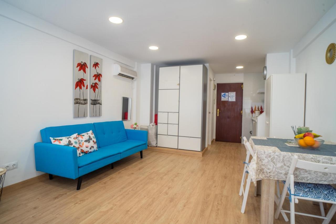 Apt. P/3 10' From The Beach W/Wifi In Torremolinos Extérieur photo